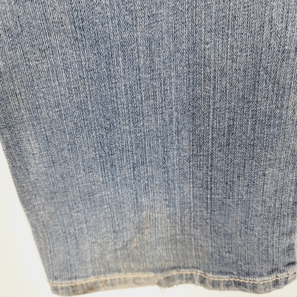 Wrangler Women's Light Blue Flare Jeans, Size 5/6x32 - Picture 5 of 5